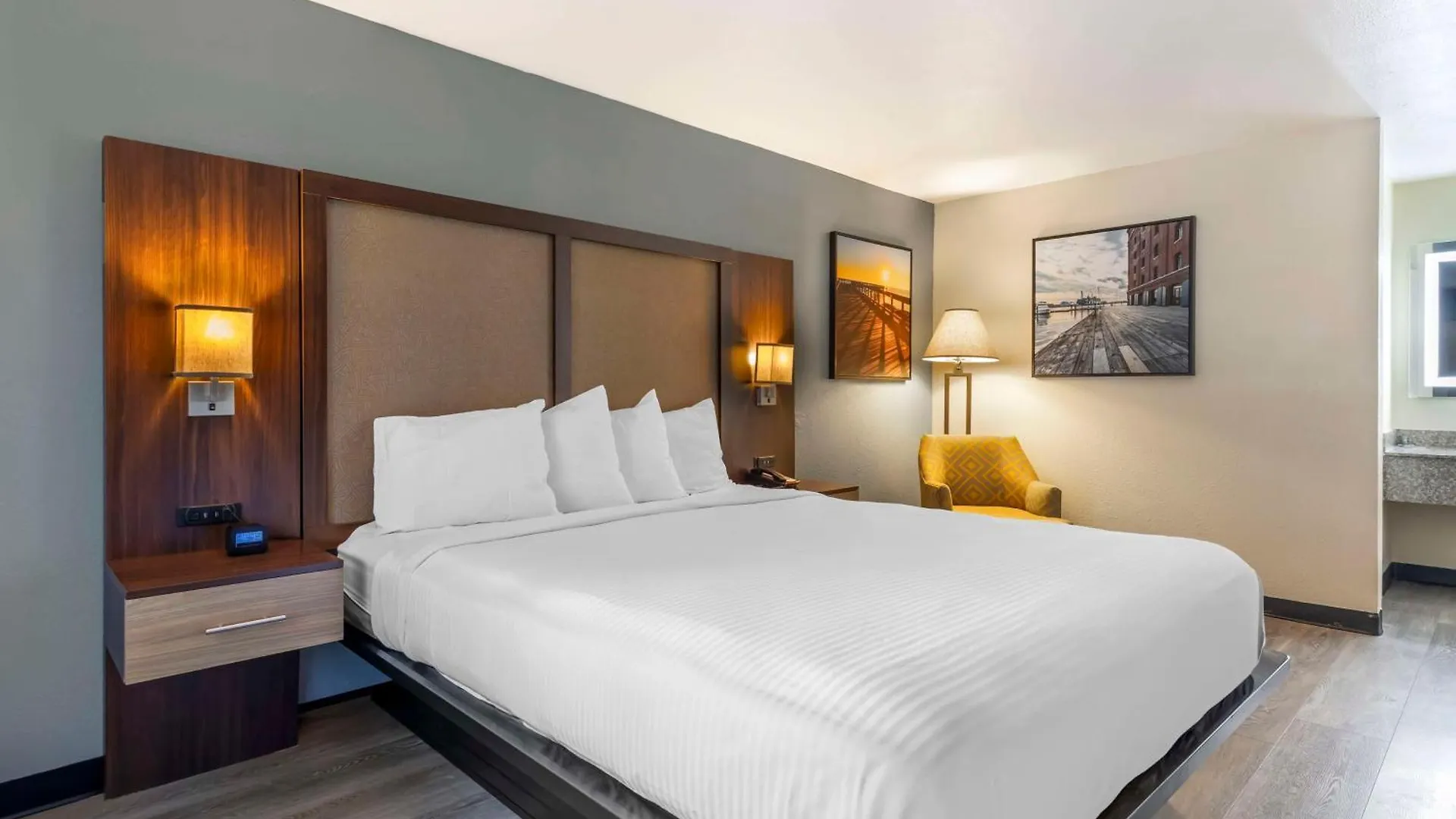 Best Western Salisbury Plaza 3*,  USA